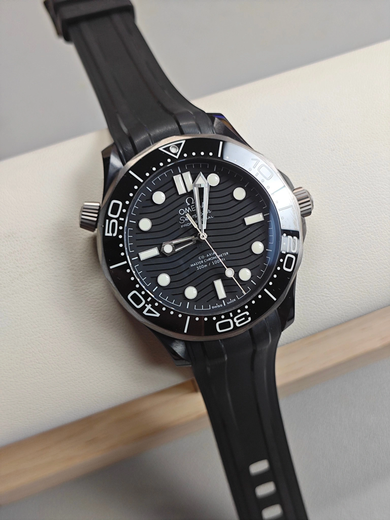 CBD Factory Omega Seamaster Diver 300M 43.5mm Black Ceramic & Titanium (210.92.44.20.01.001) 1:1 Super Clone – DD8806 Movement Contemporary 287